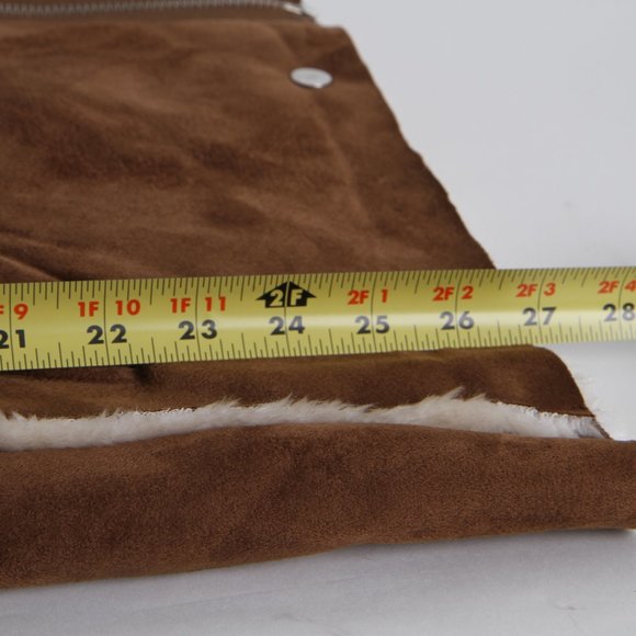 LOVE TREE Medium Faux Fur/Suede Sleeveless Jacket - Picture 8 of 8